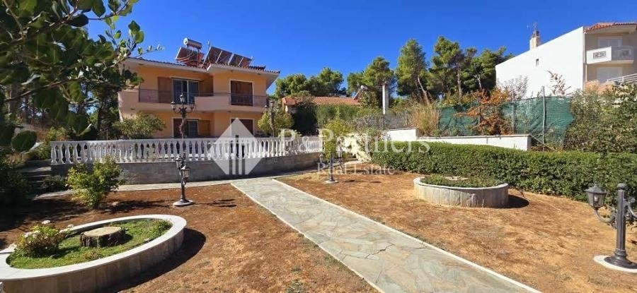 (For Sale) Residential Building || East Attica/Thrakomakedones - 512 Sq.m, 7 Bedrooms, 700.000€ 